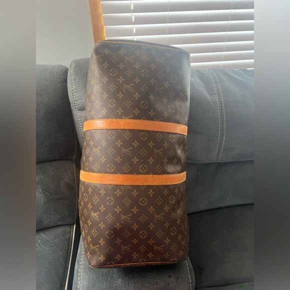 LV MONOGRAM TRAVEL BAG - Picture 3 of 5